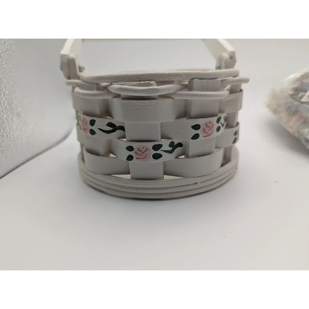 1996 Vtg White Wicker‎ Avon Wishing Well Basket Potpourri Gift Set Pink Flower